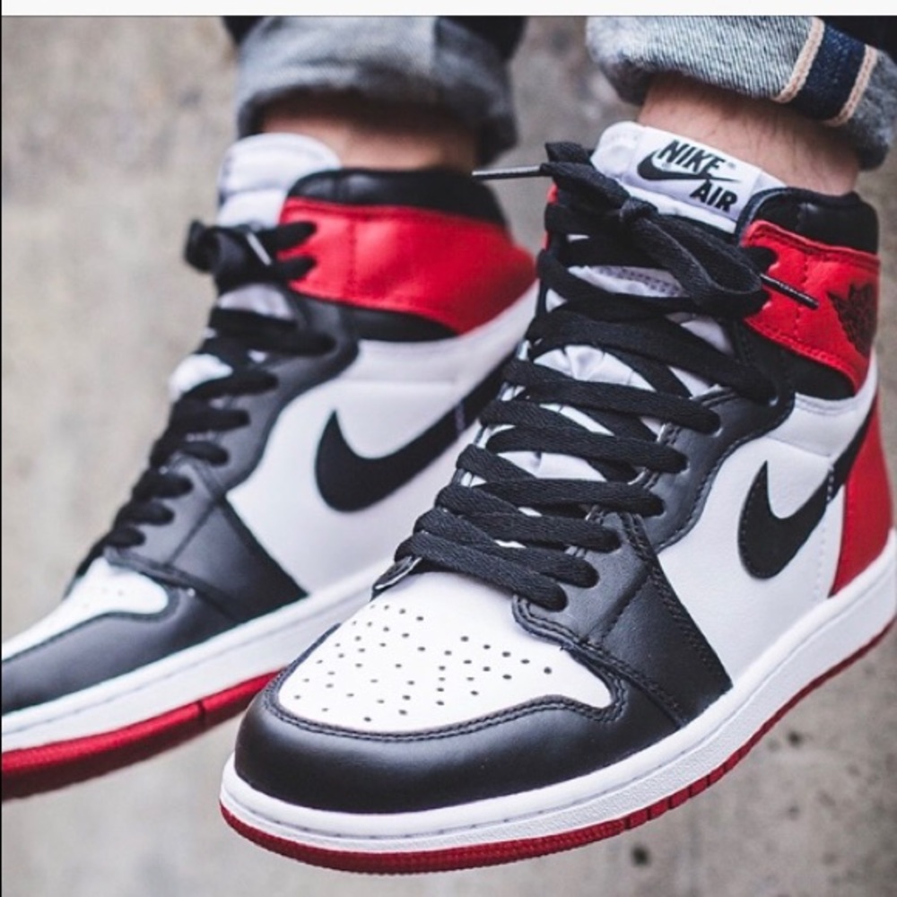 Jordan 1 Black Toe